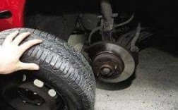 车轴装轮胎过程（车轮的轴安装在什么处）