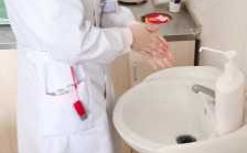 洗手护士擦手过程（洗手护士擦手过程视频）