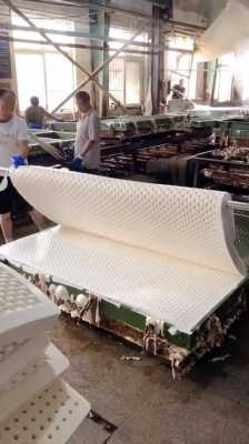 乳胶枕生产过程（乳胶枕的生产过程）-图1