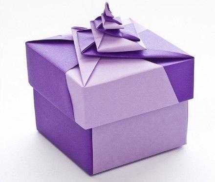 礼物盒折纸过程（礼物盒的折纸方法简单漂亮）-图1