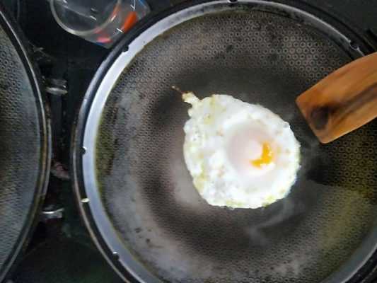关于煎鸡蛋的过程（关于煎鸡蛋的视频）-图1