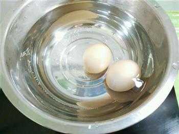 鸡蛋煮熟变化过程（鸡蛋煮熟的过程中发生了是什么变化）-图3