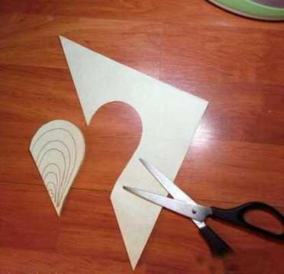 对称爱心剪纸过程（爱心对称轴怎么剪）-图3