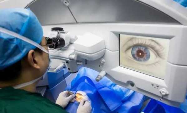 恢复视力激光手术过程（做激光恢复视力手术有什么后遗症）-图1